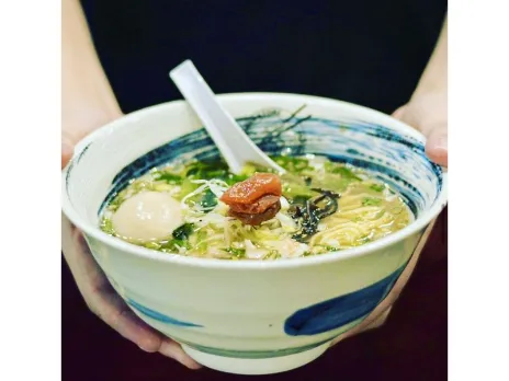 キッチンスタッフ【ラーメン店にて夕方以降の調理や仕込みなど】の画像