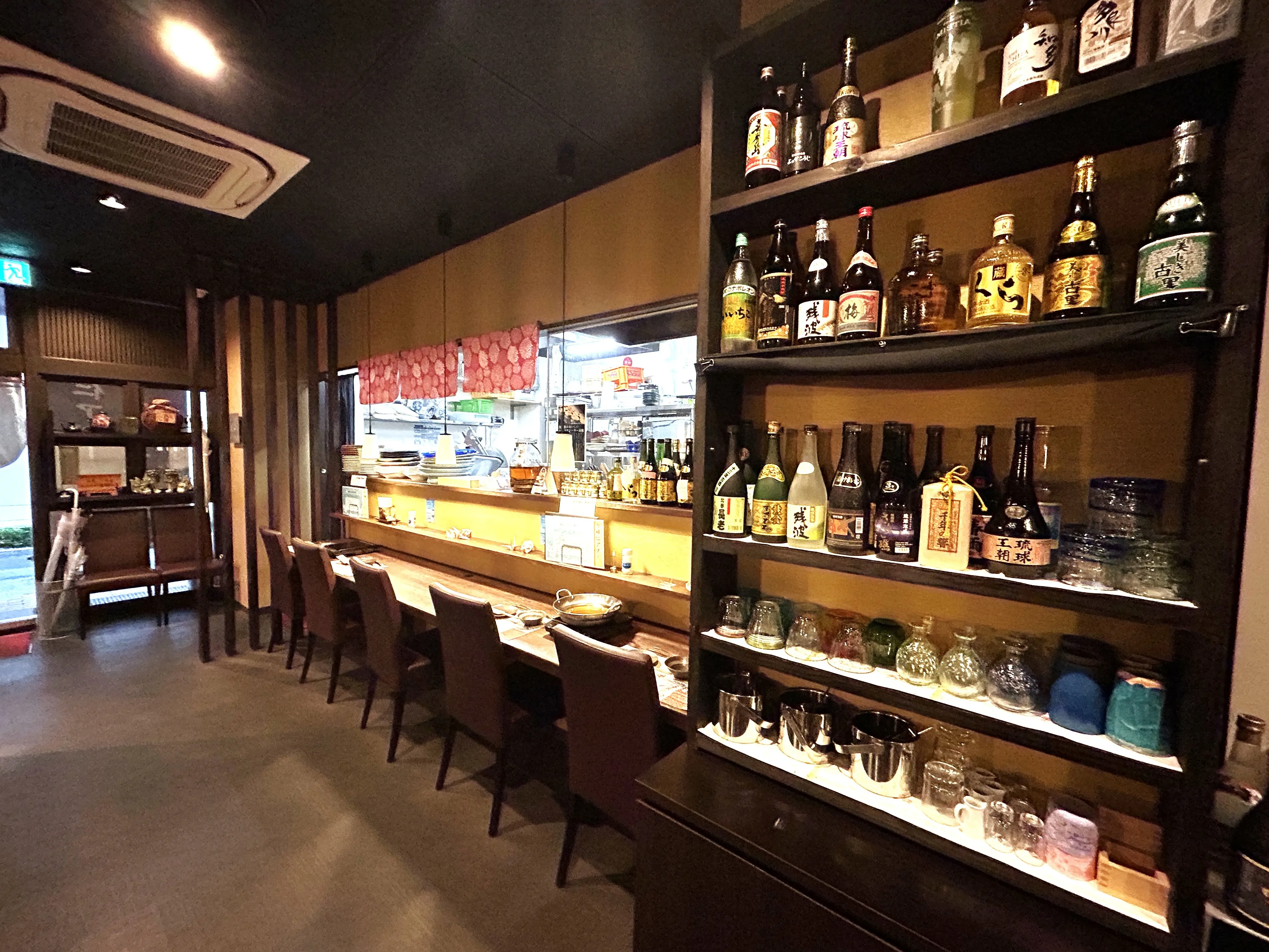 店長【今帰仁アグーを提供する しゃぶしゃぶ専門店での店舗運営および管理】の画像