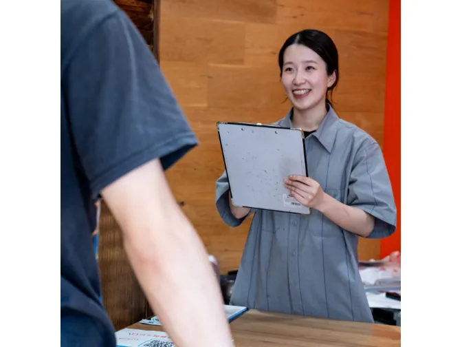 （未経験可）受付・修理スタッフ【スーツケースの修理全般及び接客対応など】の画像