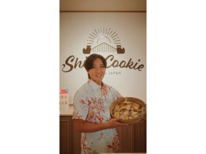 お土産店の店長候補スタッフ【シーサー型クッキー販売店で商品管理や店舗運営管理】の画像