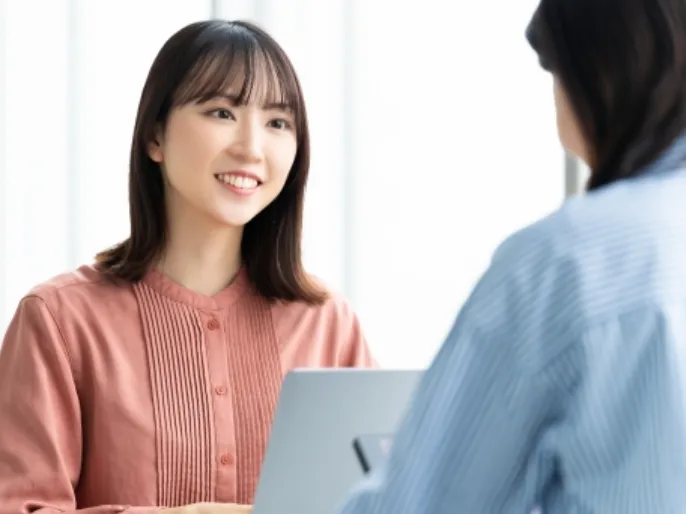 セルフスタンドの受付事務スタッフ(未経験可)【接客対応や伝票及び請求書作成など】の画像