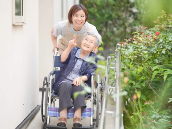 介護スタッフ の画像