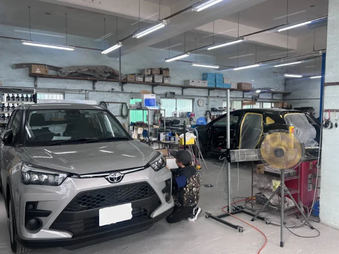 板金塗装スタッフ(経験者)【自動車の板金や塗装などの下処理から仕上げまで】 の画像