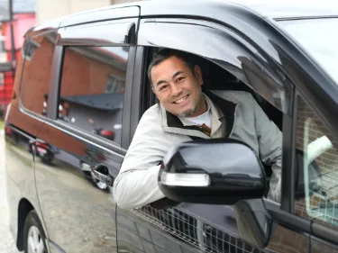 自動車の鈑金スタッフ【自動車の納車や引取り作業及び鈑金作業など】の画像