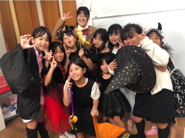 学童スタッフ【子どもたちの遊びのサポートや簡単なおやつ作りなど】の画像