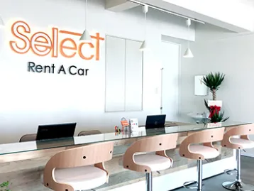 レンタカースタッフ【輸入車がメインの店舗で受付や送迎および洗車など】の画像