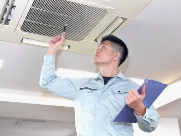 (未経験可)作業スタッフ【屋内での空調や配管設備およびダクト取付など】の画像