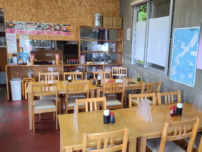 ホール兼キッチン補助スタッフ【料理の配膳や洗い物などの業務】の画像