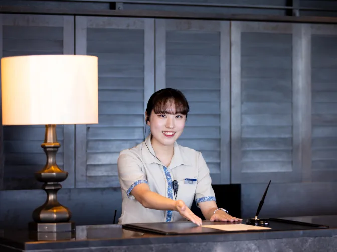 ホテルフロントスタッフ【チェックインアウトの接客などフロント業務全般】の画像