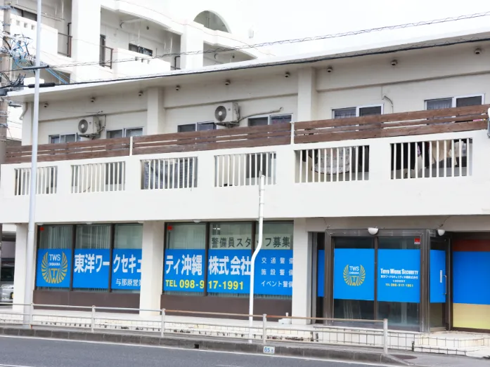 車両の安全誘導スタッフ【イベント会場や一般道路にて車や人を安全に誘導するお仕事】の画像