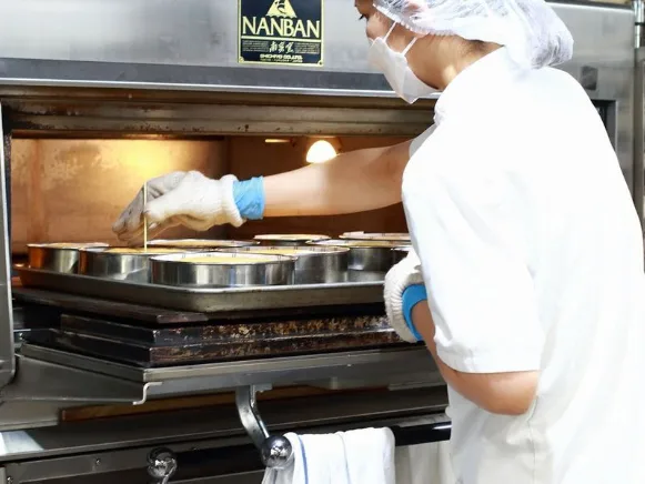 ケーキ等の配送兼製造補助スタッフ【チーズケーキ専門店での配送や商品製造など】の画像