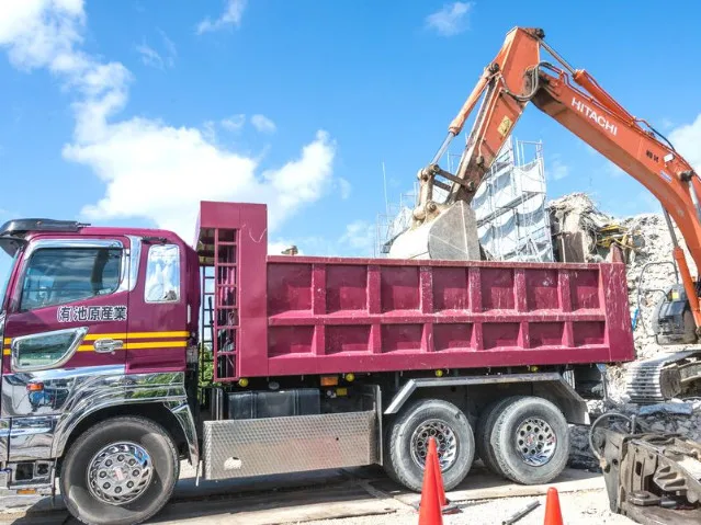 ダンプ運転手(10t)【現場からの運搬作業やその他労務作業】の画像