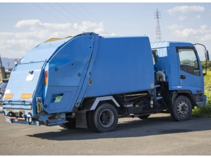 ゴミ収集スタッフ(無資格・未経験可)【トラックに同乗し家庭ごみを収集するお仕事】の画像