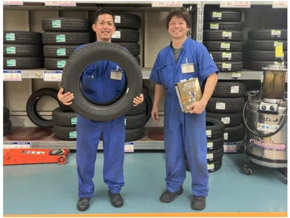 カーピット担当【タイヤやバッテリーの交換およびETC取付など】の画像