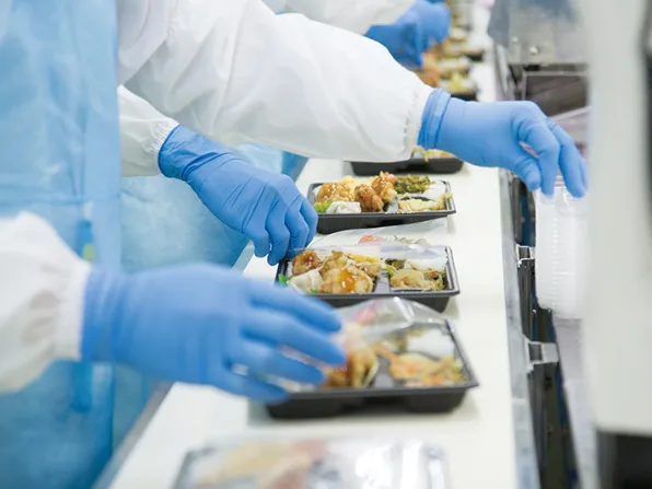食品製造での管理スタッフ【工場内でお弁当や惣菜を作る仕事】の画像