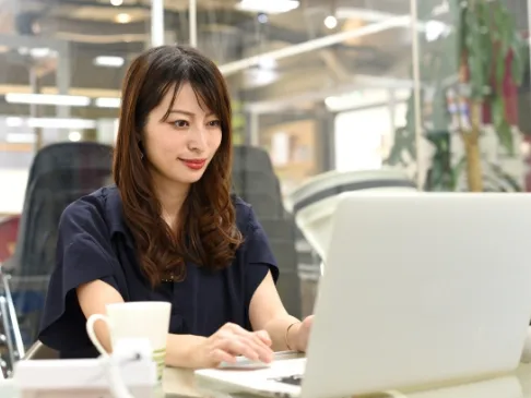 営業事務【書類作成およびお客様や関係先への電話取り次ぎなど】の画像