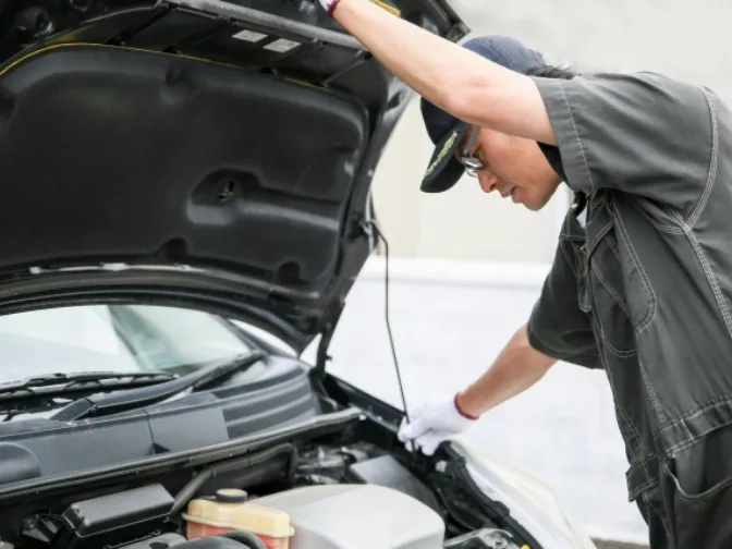 工場スタッフ【車の整備補助および修理対応など】の画像