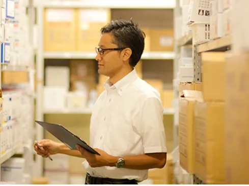 物流スタッフ【商品の発注やピッキングなど】の画像