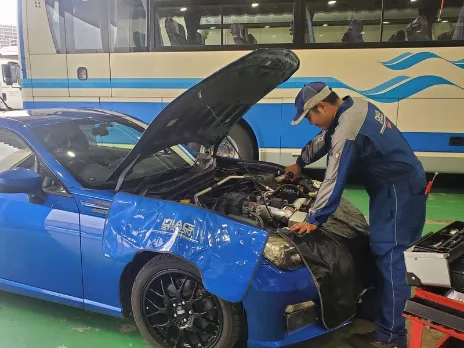 自動車整備スタッフ【カーエアコンや電装品などの修理】の画像