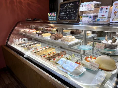 お菓子販売スタッフ(未経験可)の画像