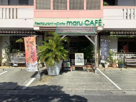 ホールスタッフの画像