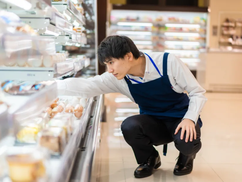 店舗スタッフ【レジや品出しおよび荷卸しなど】の画像